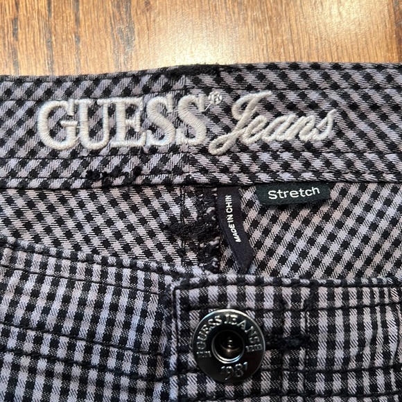 Guess Short Shorts in Black And White  Checkered Size 30 - Picture 8 of 9